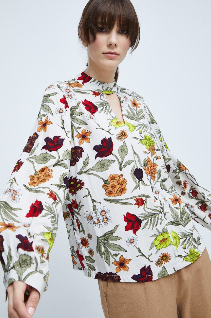 Medicine bluza femei, culoarea bej, in modele florale