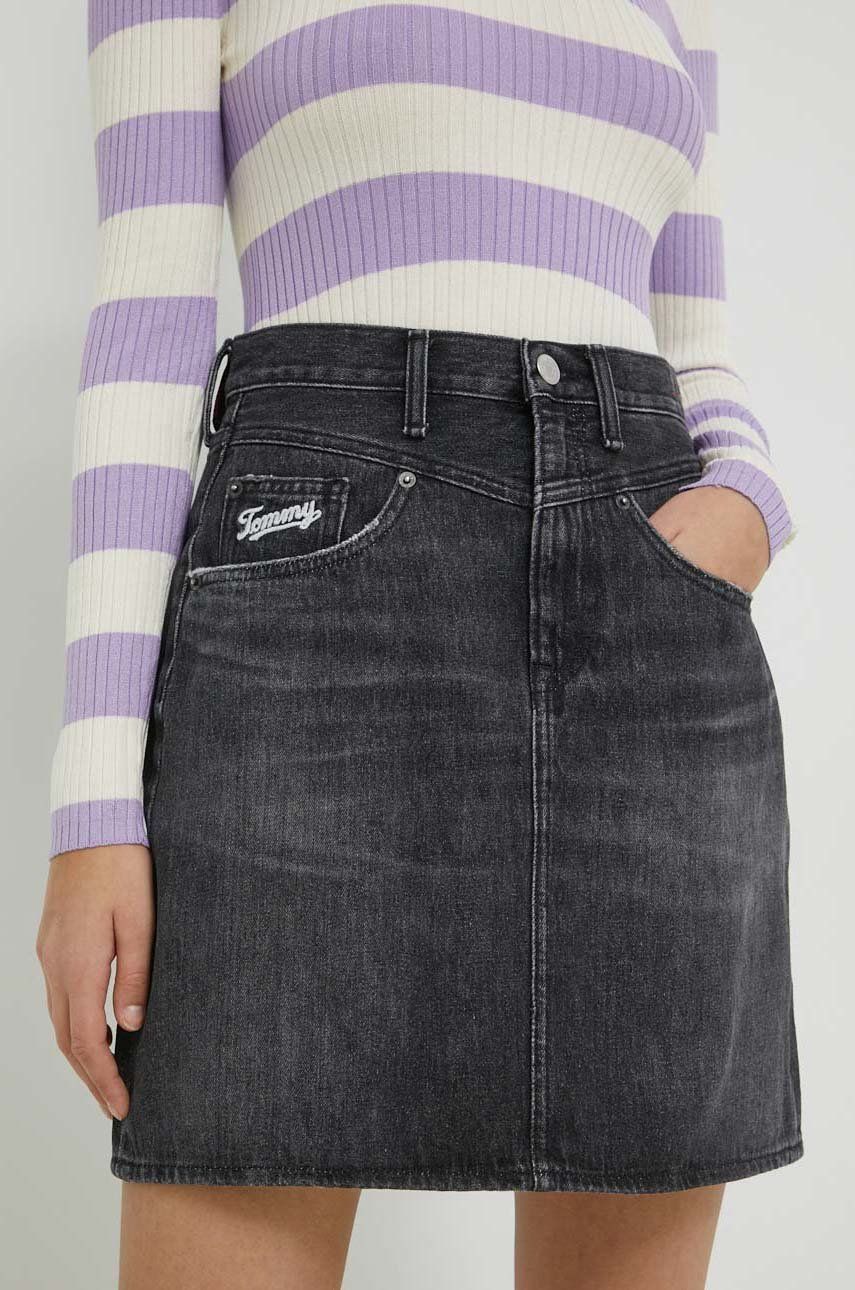 Tommy Jeans fusta jeans culoarea negru, mini, evazati