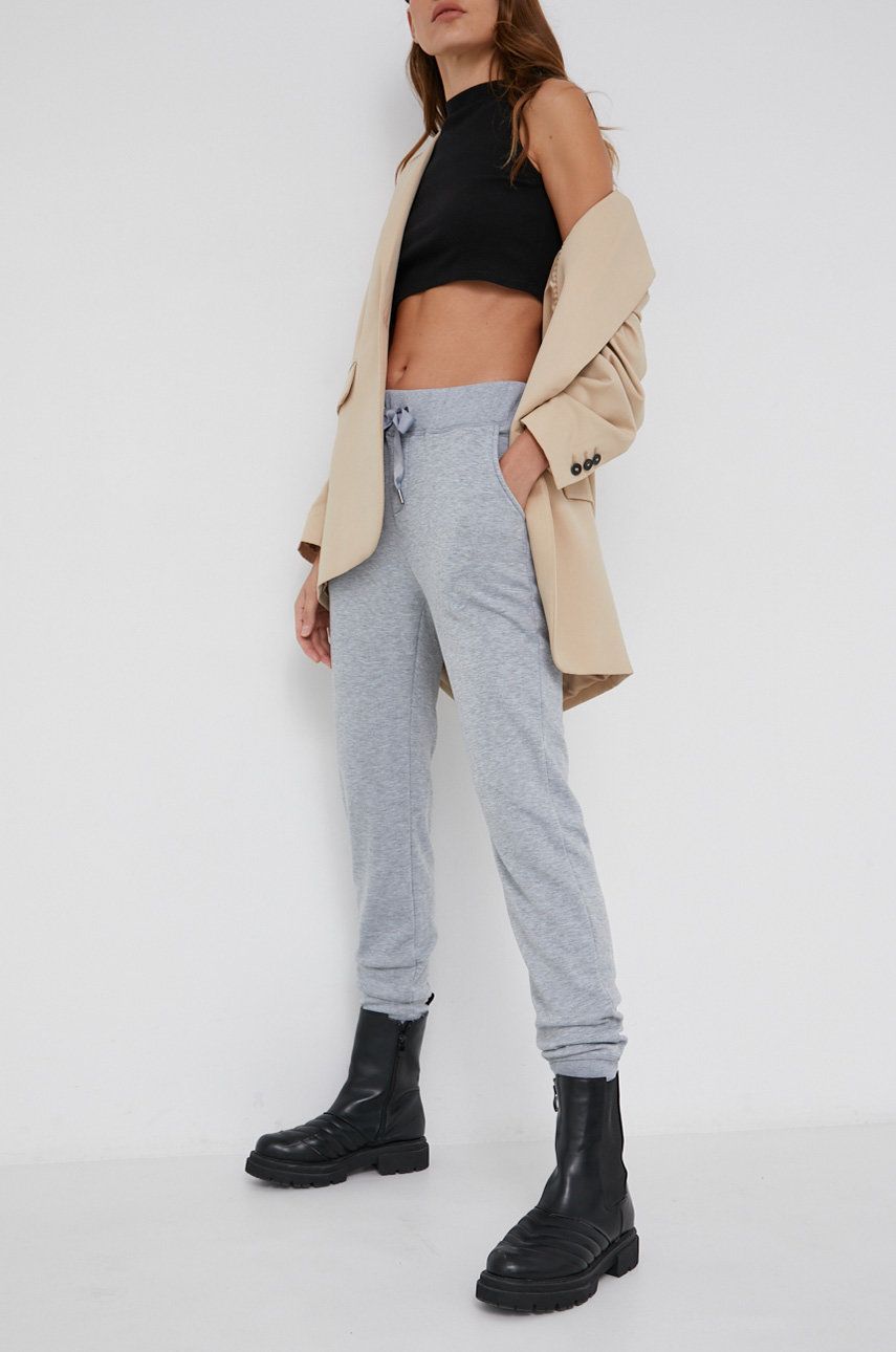 Answear Lab Pantaloni femei, culoarea gri, material neted