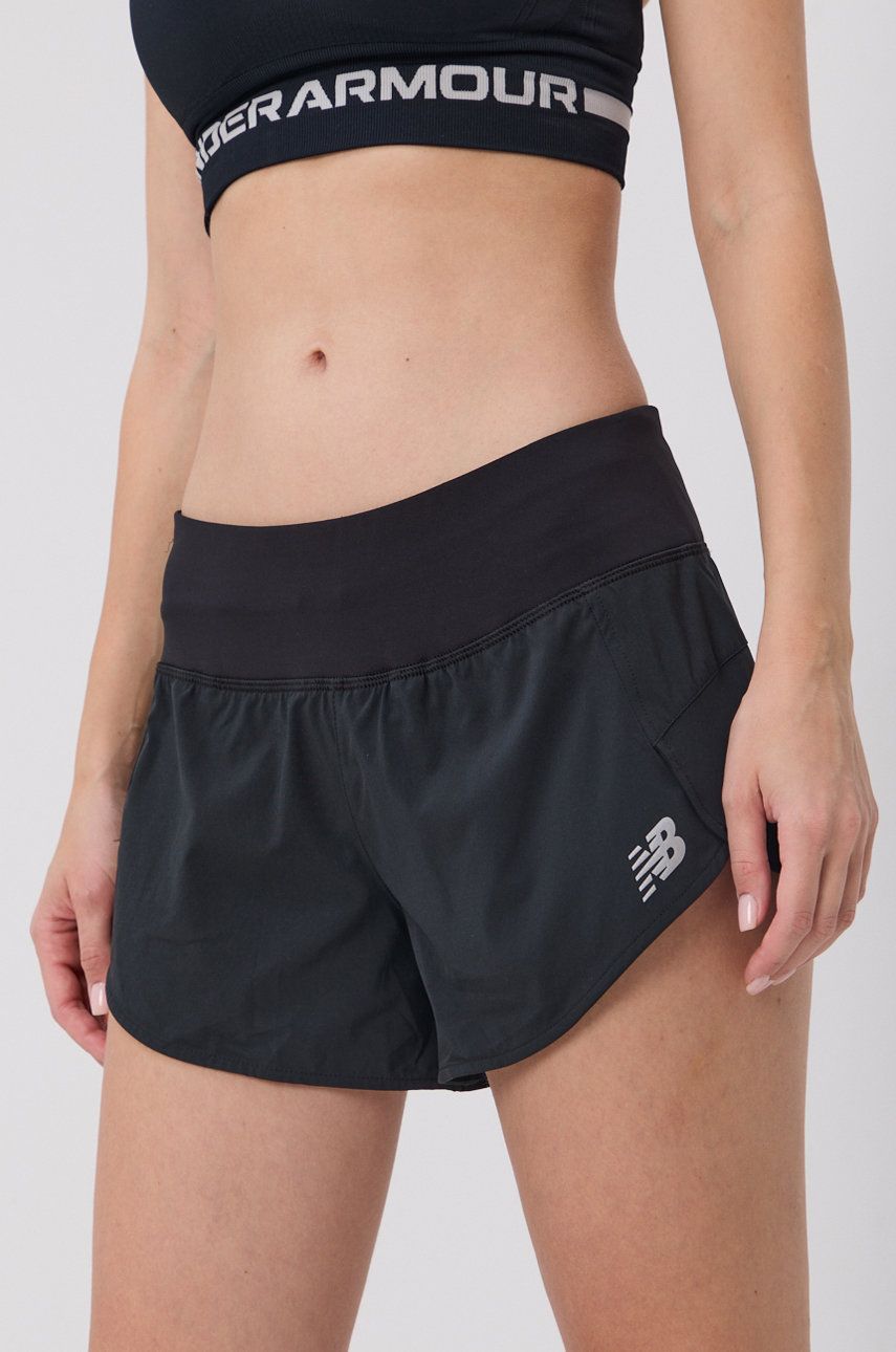New Balance Pantaloni scurți WS01239BK femei, culoarea negru, material neted, medium waist