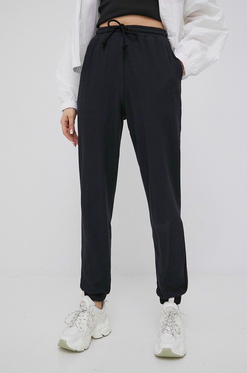 adidas Originals pantaloni Trefoil Moments HE9505 femei, culoarea negru, neted